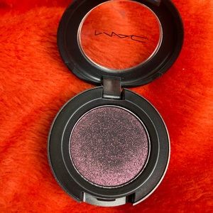 Mac Eyeshadow Shade: Beauty Marked. Velvet finish